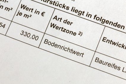 Foto: Dokument mit Bodenrichtwert